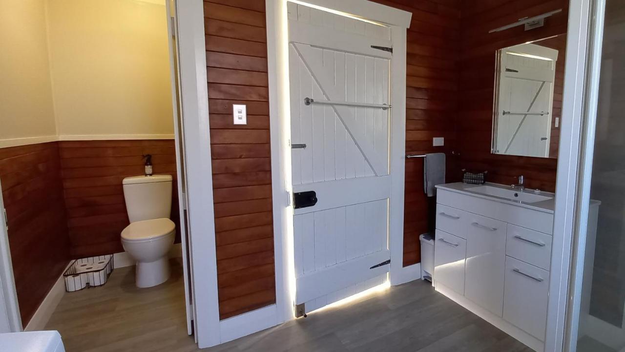 Character 2-Bedroom Unit Masterton Exterior foto